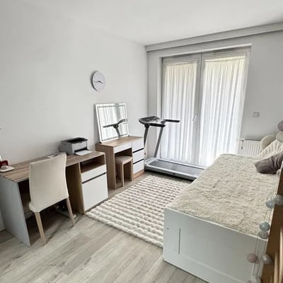 Location d’un appartement lumineux de 3 pièces, 52 m², Czyżyny, Cracovie, Pologne
